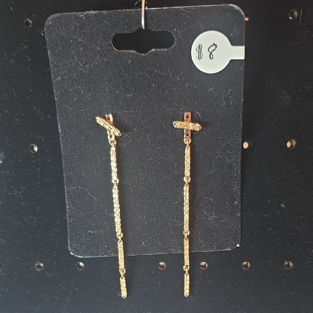 Elegant Gold Drop Earrings